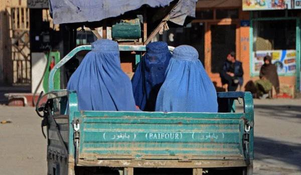 ავღანეთში ქალებს შორ მანძილზე მგზავრობა ახლო ნათესავი მამაკაცის თანხლების გარეშე ეკრძალებათ