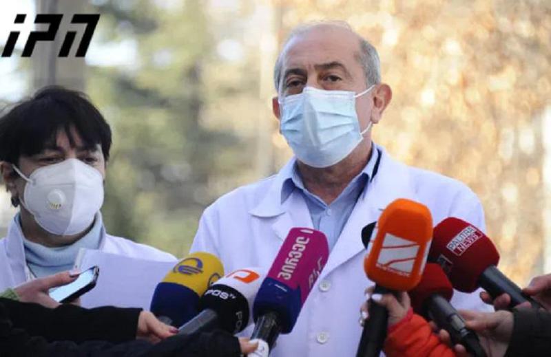 "სტაციონარიდან გაწერის შესახებ ინფორმირების შემდეგ სააკაშვილი დაიძაბა და აღენიშნა არტერიული წნევის მატება" - გორის ჰოსპიტლის ექიმი