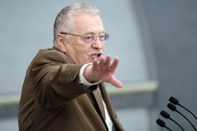 ჟირინოვკსის აზრით, ახალი წლის ღამეს უკრაინის და დასავლეთის დაბომბვა საუკეთესო გადაწყვეტილება იქნებოდა - “ღამით, 4-5 საათზე, როცა ყველა უკვე კარგად შემთვრალია, მაშინ უნდა დაბომბო"