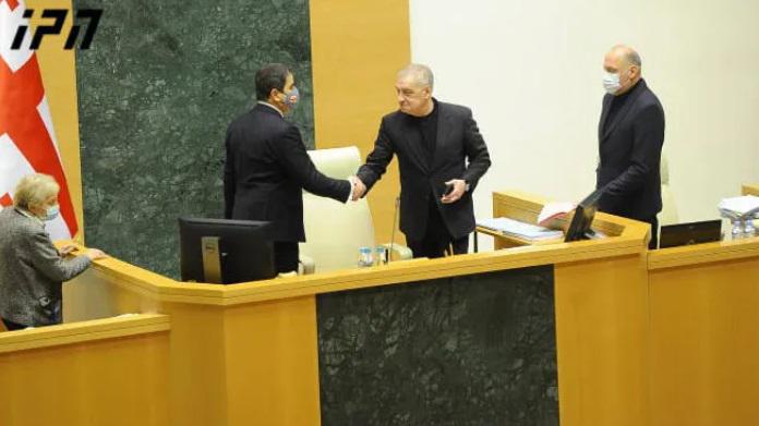 პარლამენტის თავმჯდომარედ შალვა პაპუაშვილი აირჩიეს