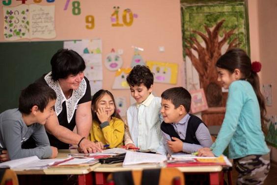 ,,კარგი პედაგოგი  ასწავლის, თვითონაც მუდმივად სწავლობს და მუდმივ ძიებაშია“ - ინტერვიუ კახეთის რეგიონის დაწყებითი საფეხურის კითხვის საუკეთესო მასწავლებელთან