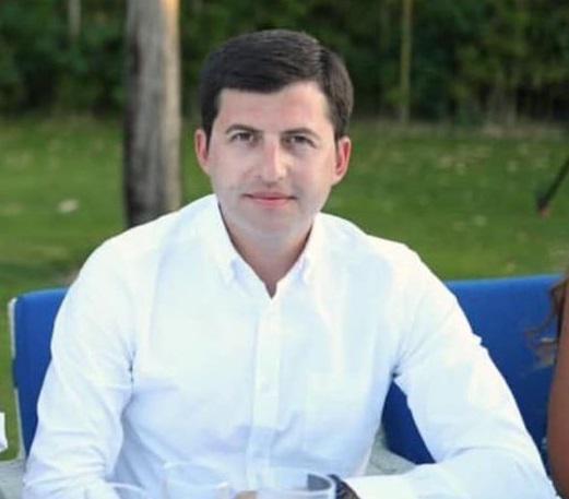 37 წლის ბიზნესმენი საკუთარ სახლში გარდაცვლილი ნახეს - "ბიჭი დღესასწაული წავიდა..."