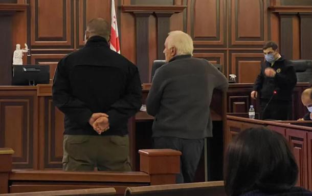 "ხუმრობა შემიძლია? თუ ასეთი მომტაცებელი ვიყავი, ივანიშვილს მოვიტაცებდი, იმას აქვს ფული" - ელგუჯა ცომაია პროკურორს