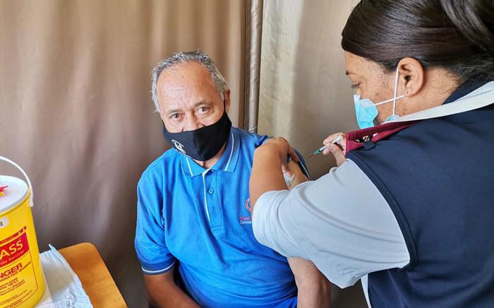 საბერძნეთში 60 წელს გადაცილებული არავაქცინირებული პირები დღეიდან დაჯარიმდებიან