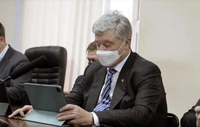 რა გადაწყვეტილება მიიღო კიევის სასამართლომ პეტრო პოროშენკოსთან დაკავშირებით?