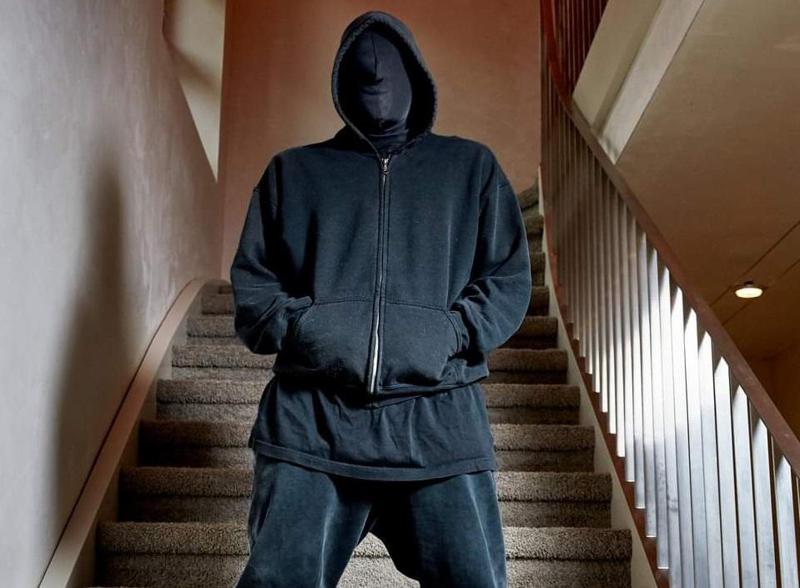 "არასდროს ვიქნები ისეთი მშიერი, რომ სმოკინგი ჩავიცვა" - დემნა გვასალია იხსენებს, თუ როგორ არ შეუშვეს პარიზში, რესტორანში ჩაცმულობის გამო