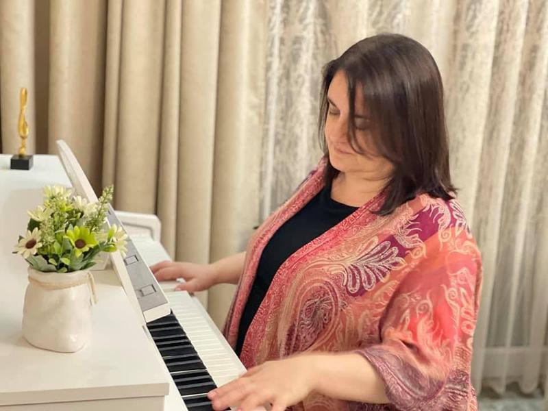 "მუსიკოსობას ვაპირებდი, მერე სიტუაცია ისე შეიცვალა, რომ სამედიცინო უნივერსიტეტში აღმოვჩნდი" - ცნობილი ინფექციონისტის უცნობი გატაცება და ულამაზესი კომპოზიციები