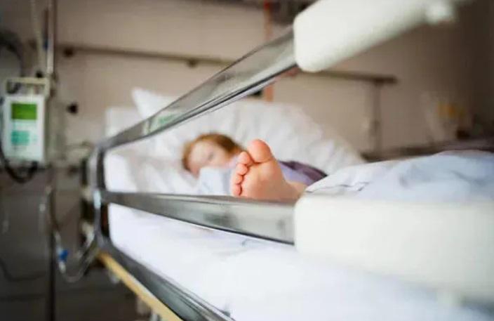 ციციშვილის კლინიკაში მართვით სუნთქვაზე 3 ბავშვია, კლინიკაში ყველა ადგილი შევსებულია, რეანიმაციაში კი არც ერთი ადგილი აღარ არის