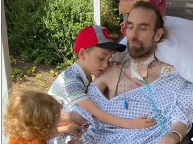 ის აპარატიდან უნდა მოეხსნათ, მაგრამ მეუღლე ამას არ დათანხმდა... - 300 დღე კლინიკაში და ბრძოლა კოვიდთან: ენდრიუმ  ჟანგბადის აპარატის გარეშე  სუნთქვა დღეს პირველად შეძლო