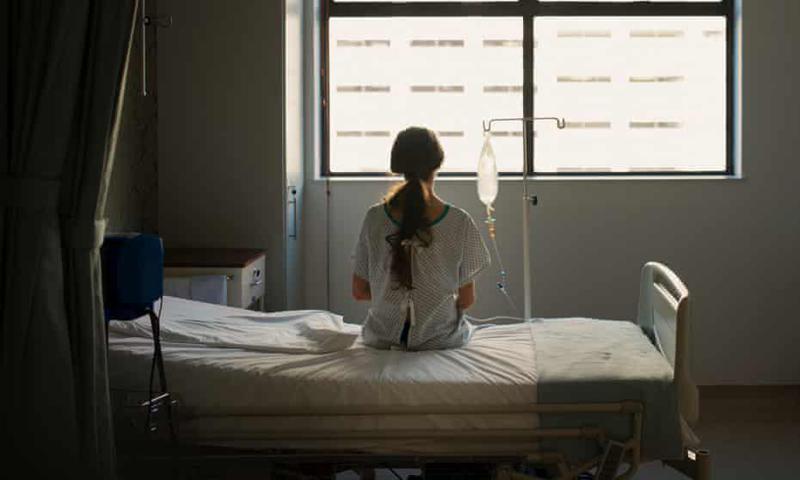 დიდი ბრიტანეთი საქალწულე აპკის აღდგენის პროცედურას კრძალავს  - როგორც ქალწულობის აღდგენა, ასევე ქალწულობაზე ტესტის ჩატარება კრიმინალი ხდება