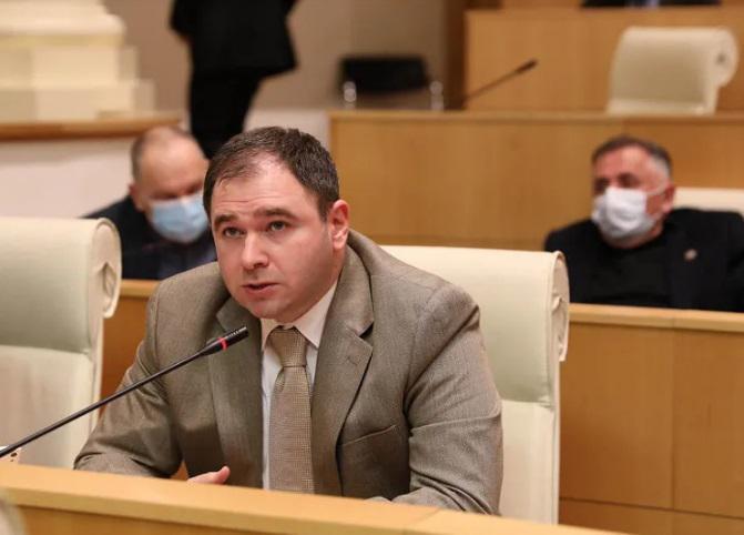 რატომ არ ეყარა კომიტეტის სხდომაზე კენჭი ოპოზიციის ალტერნატიულ წინადადებას, რომელიც რეზოლუციაში რუსეთის ჩაწერას ითვალისწინებს? - ნიკოლოზ სამხარაძის განმარტება