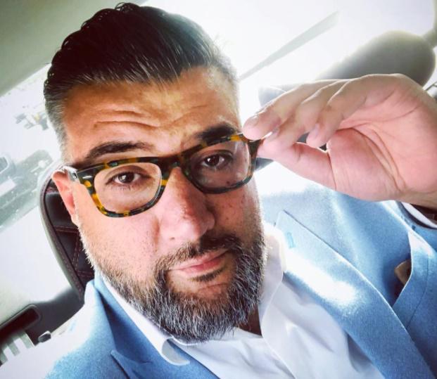 "მე აქ არავის დავჭირდი... გადავწყვიტე გავყიდო ბინა, საბანკო ისტორია დავხურო და ისევ მოსკოვში წავიდე" - აჩი ფურცელაძე ფინანსურ კრიზისსა და დანგრეულ ოჯახზე