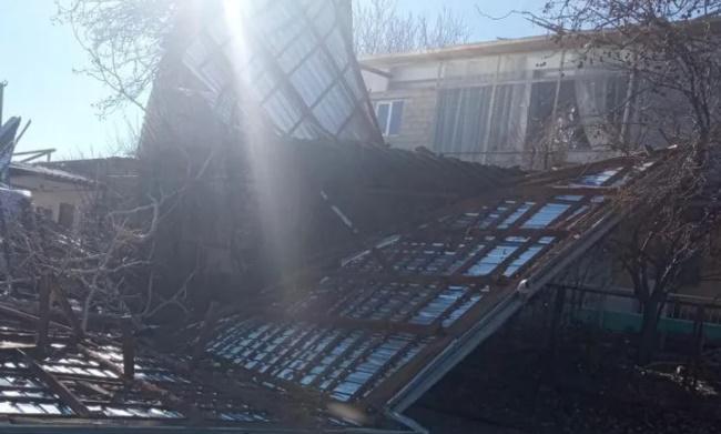 ძლიერმა ქარმა სოფელ ბოდბისხევში მოხუცთა თავშესაფარს სახურავი გადახადა