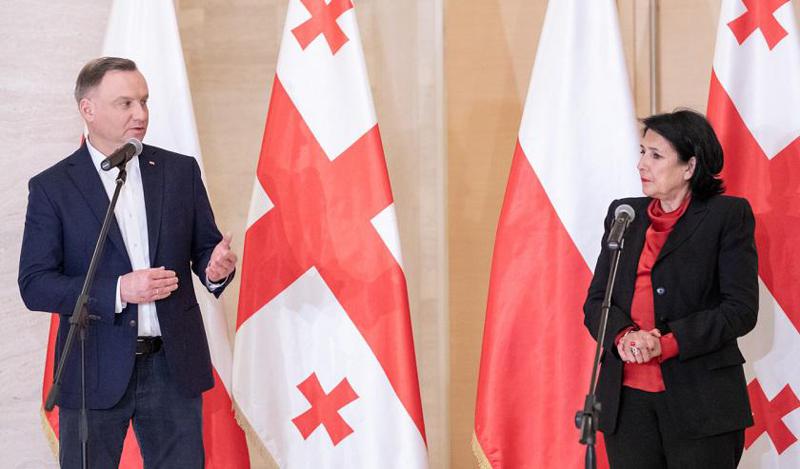 "დღეს წყდება არა მხოლოდ უკრაინის ან საქართველოს, არამედ მსოფლიო წესრიგის ბედი" - ანჯეი დუდას უბრალოდ სატრანზიტო ვიზიტი თუ მნიშვნელოვანი კონსულტაციების დასაწყისი