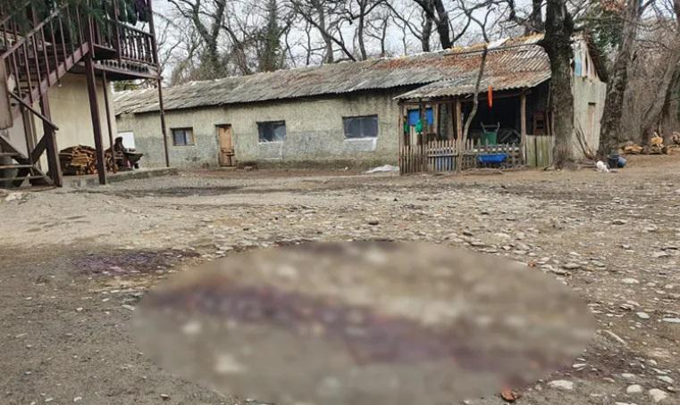 "უფროსთან მოუსწრია ცოლს გარდაცვალებამდე დარეკვა, უთქვამს, - ჩემი ქმარი მოკლა, მეც ვკვდები, მოგვხედეთო... " - რას ჰყვება თელავის სოფელ კონდოლში მოკლული ცოლ-ქმრის ახლობელი