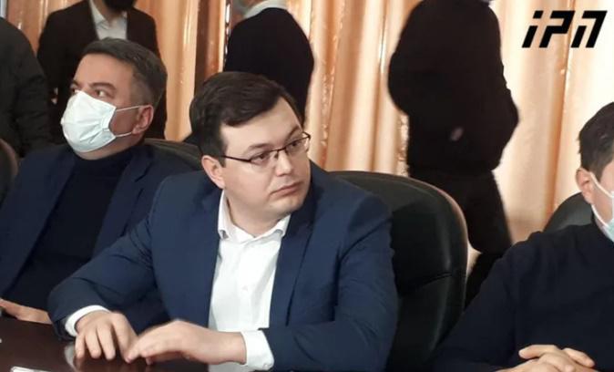 ზუგდიდის საკრებულოს თავმჯდომარე გიორგი გახარიას პარტიის წევრი გახდა