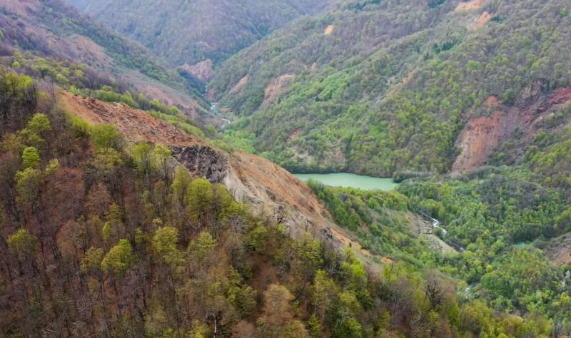 "შავი მთა მოპირდაპირე კუდევის მთას შეასკდა..." - მიწისძვრა, რომელმაც მთელი სოფელი შთანთქა