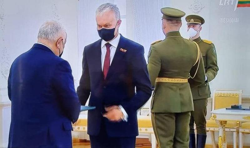 საქართველოს ტექნიკური უნივერსიტეტის რექტორი დავით გურგენიძე ლიეტუვას პრეზიდენტმა გიტანას ნაუსედამ სახელმწიფო ორდენით დააჯილდოვა