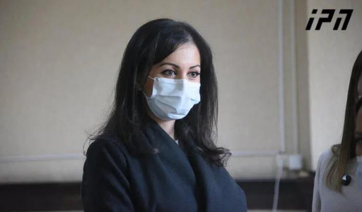 "თამთა ილია ჯიშკარიანს თავად დაესხა თავს... რამდენჯერმე დაარტყა სახის არეში" - სექსუალურ ძალადობაში ბრალდებული ექსდეპუტატის ადვოკატი