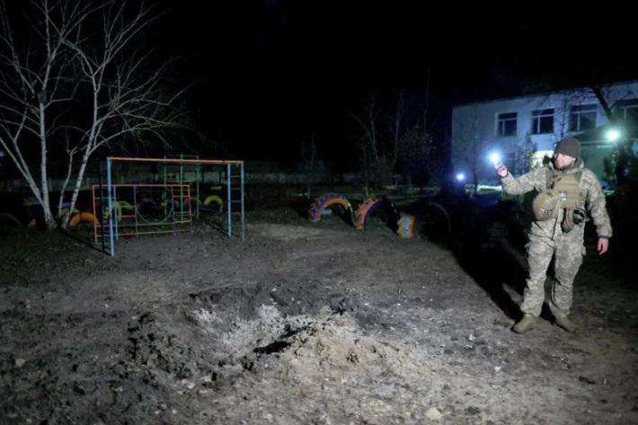 "დღის განმავლობაში ცეცხლის შეწყვეტის რეჟიმი 60-ჯერ დაირღვა, დაშავებულია 2 უკრაინელი სამხედრო" - უკრაინის გაერთიანებული ძალები