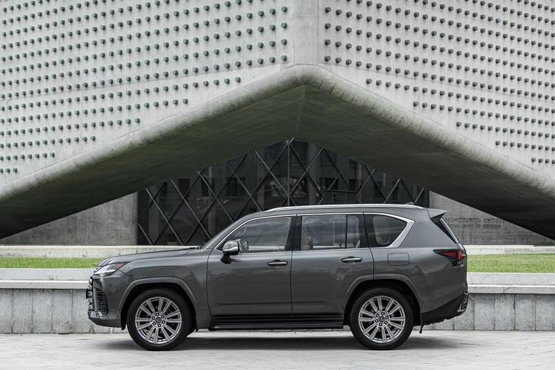 Lexus 10 -იგრძენით სრული სიმშვიდე ყოველ მომდევნო წელთან ერთად!