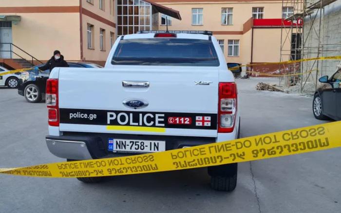 გორში მამაკაცი დაჭრეს, დაშავებულს სხეულზე ბასრი საგნით მიყენებული 10-ზე მეტი დაზიანება აღენიშნება