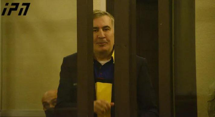 "თავს სუსტად გრძნობს და ამ დრომდე სრულფასოვანი მკურნალობა და კვება ხელმიუწვდომელია" - შოთა თუთბერიძე სააკაშვილზე