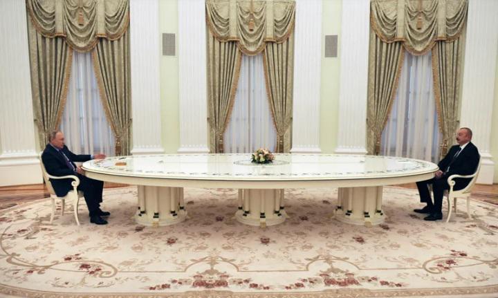 "სპეკულაცია იმის შესახებ, რომ რუსეთი იმპერიულ საზღვრებში აპირებს იმპერიის აღდგენას, სიმართლეს არ შეესაბამება" - რაზე ისაუბრეს ვლადიმერ პუტინმა და ილჰამ ალიევმა