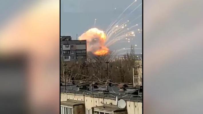 "უკრაინის მელიტოპოლის საავიაციო ბაზაზე ძლიერი აფეთქება მოხდა" - CNN