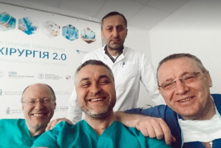 ქართველი ქირურგი ფრონტის წინა ხაზიდან - რას ჰყვება არჩილ ჭანტურიძე, რომელიც კიევში უკრაინელ და რუს სამხედროებს სამედიცინო დახმარებას უწევს