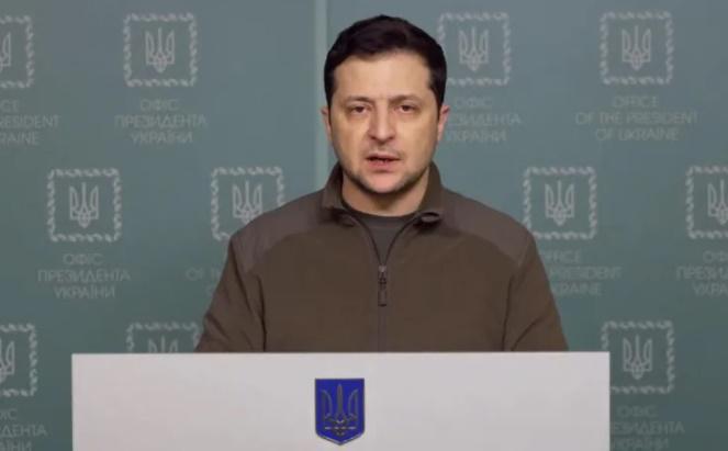 "ჩვენ და ტერორი სხვადასხვა სამყარო ვართ. ჩვენს დროშაზე სისხლი არ არის. არ არის და არც არასდროს იქნება შავი ლაქები, არც სვასტიკები" - ვოლოდიმირ ზელენსკი