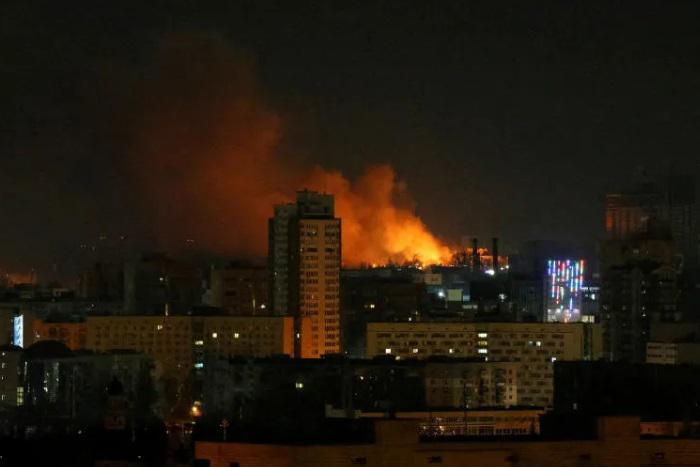 მძიმე ღამე უკრაინაში - რა ხდებოდა ქვეყნის სხვადასხვა ქალაქში მთელი ღამის განმავლობაში და როგორია ვითარება ახლა