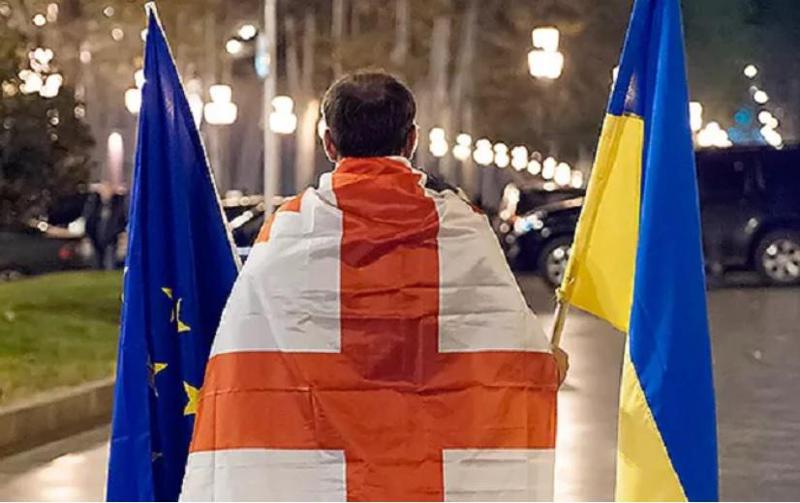 "საქართველო ევროკავშირის ამ "ღია კარში“ აუცილებლად უნდა შევიდეს" - რამდენად რეალურია უკრაინის ევროკავშირში დაჩქარებულად მიღება და რა ელის ჩვენს ქვეყანას?