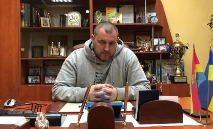 "ხარკოვის ოლქის ქალაქ კუპიანსკის მერმა გენადი მაცეგორამ მტერს ქალაქი უბრძოლველად ჩააბარა: უკრაინის ძალოვნებმა ის დააპატიმრეს" - მედია