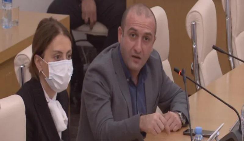 იაგო ხვიჩია უმრავლესობას:  "მორალში ხართ გადანგრეული -  წაგებული რუსების მხარეს ხართ!"  - ხმაური პარლამენტის ბიუროს სხდომაზე