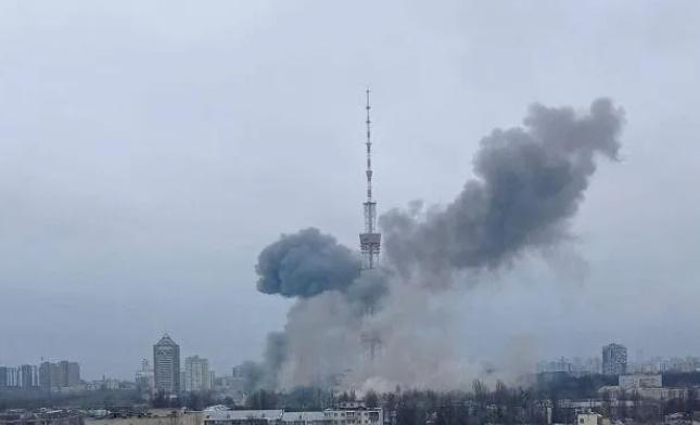 რუსმა ოკუპანტებმა კიევის ანძაზე დარტყმა განახორციელეს - უკრაინული მედია