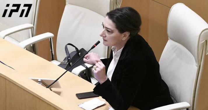 "სალომე ზურაბიშვილს თუ დამაცვევინებდით, როგორ წარმომედგინა" - თაკო ჩარკვიანი