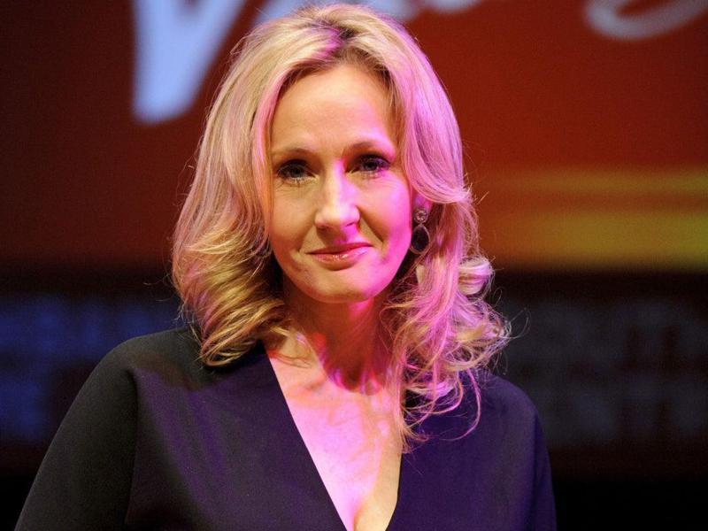 "ომი ბავშვობას ანადგურებს" - ჯოან როულინგი უკრაინაში, ობოლთა თავშესაფარში დარჩენილ ბავშვებს დაეხმარება