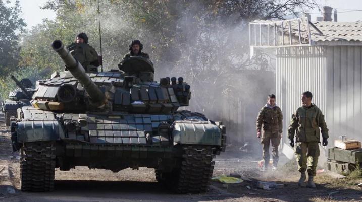 "რუს ჯარისკაცებს საწვავი და საკვები ეწურებათ - ისინი ანადგურებენ სუპერმარკეტებს საკვების მისაღებად, რადგან მათთვის მიწოდებული საკვები ვადაგასულია" - რას წერს BBC