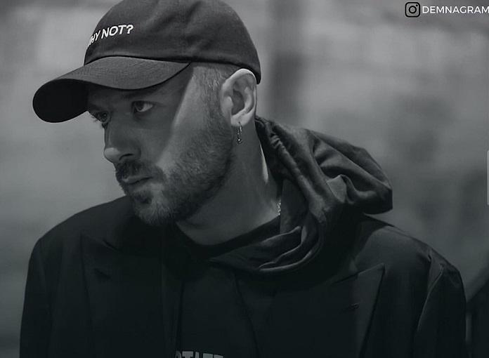 "იგივე რამ მოხდა ჩემს ქვეყანაშიც და მე სამუდამო ლტოლვილად ვიქეცი" - რას ამბობს დემნა გვასალია უკრაინაში რუსული ძალების შეჭრაზე