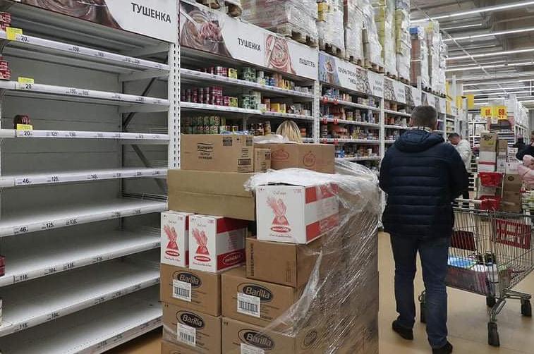 "ქალაქში ერთმანეთის მიყოლებით ცარიელდება მაღაზიები... ყველაფერი გაძვირდა და ათასობით ადამიანი უმუშევარი დარჩა" - რას ჰყვება მოსკოვში მცხოვრები ქართველი?