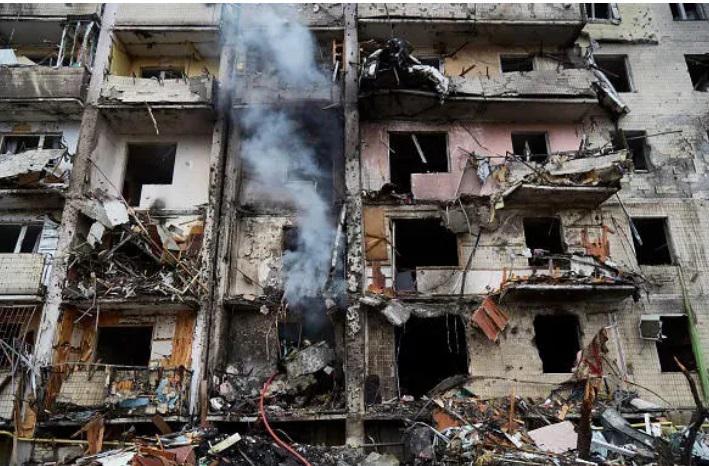 აფეთქებები კიევში,  საჰაერო განგაში არაერთ ქალაქში, ოკუპანტების თავდასხმის შედეგად სუმში მოკლული უკრაინის ჩემპიონი და მისი ოჯახი - რა ხდებოდა გასულ ღამეს უკრაინაში?