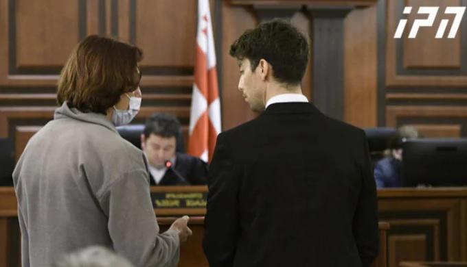 "ცრემლი მახრჩობს, რომ ყველაზე საჭირო დროს მასთან არ ვიყავი, ის ვერასდროს ჩაეხუტება დედას, მამა ვერასდროს მიაცილებს საკურთხევლამდე" - შანაი ბრუკის ძმა დის მკვლელის უმკაცრეს დასჯას ითხოვს