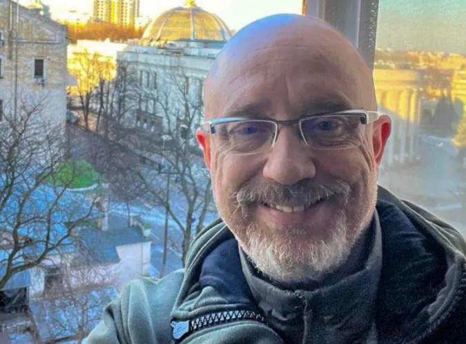 "ყველა რუს ჯარისკაცს ვურჩევ, გაჰყვეს რუსულ გემს, სანამ გვიან არ არის" - რას წერს უკრაინის თავდაცვის მინისტრი?