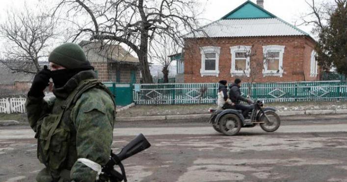"დასახლებულ პუნქტებში, რომლებზე კონტროლი რუსულმა ჯარმა დროებით დაამყარა, ადგილობრივი მოსახლეობა ტყვედ აჰყავთ და აწამებენ" - უკრაინის გენშტაბი