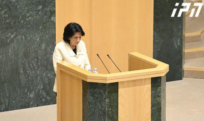 "ოპოზიცია სცოდავს, როცა შეურაცხყოფას აყენებს პოლიციას და პოლიციელებს... მათ მიმართ პატივისცემა და მხარდაჭერა ყველას გვევალება" - კიდევ რატომ გააკრიტიკა პრეზიდენტმა ოპოზიცია?