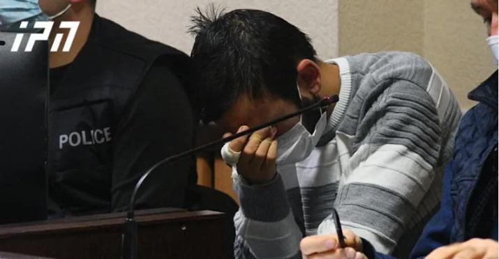 "მარიხუანას ეწეოდა... ბოლოს თამაშსაც მიეძალა. შიშები ჰქონდა" - რა თქვა სასამართლო სხდომაზე ორსული ცოლის სისასტიკ მკვლელობაში ბრალდებულის მამამ