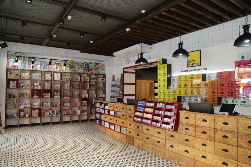 ფარმაცევტულმა კომპანიამ დენკ ფარმა–მ დოიჩე აფთიაქთან ერთად უკრაინის მოქალაქეების დასახმარებლად 50 000 ათასი ლარი გამოყო