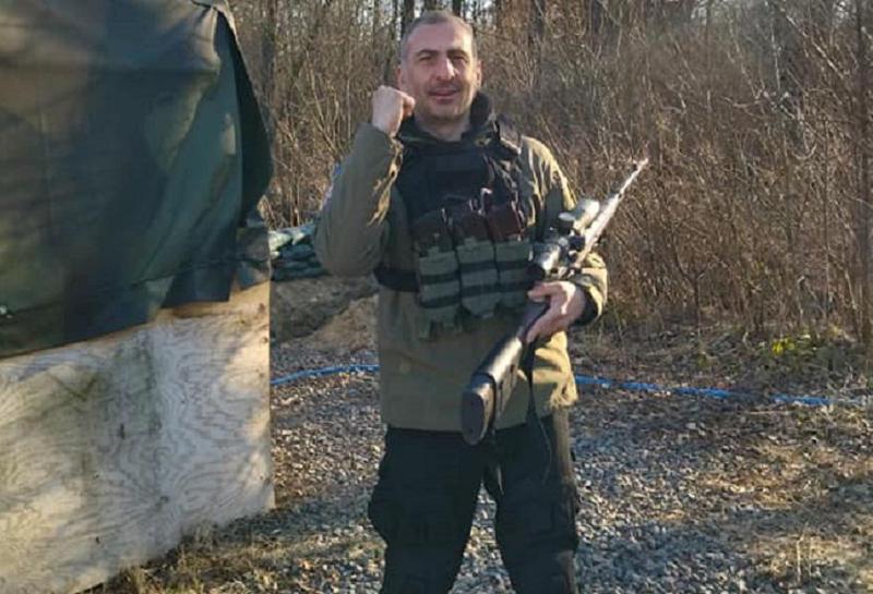 "ისედაც ნაპერწკლები გვცვიოდა... ლამის დასაბმელები ვართ, სანამ რუსებს ვეძგერებით" - რას წერს ალეკო ელისაშვილი უკრაინიდან