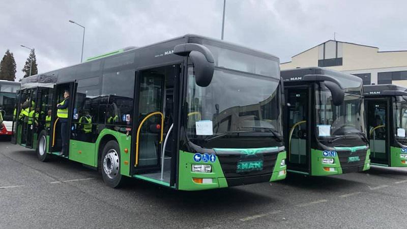 თბილისში, ავტობუსებს სამარშრუტო ნომრები შეეცვალათ - რომელ ავტობუსებს შეეხო ცვლილება და შეიცვალა თუ არა მათი მარშრუტიც?